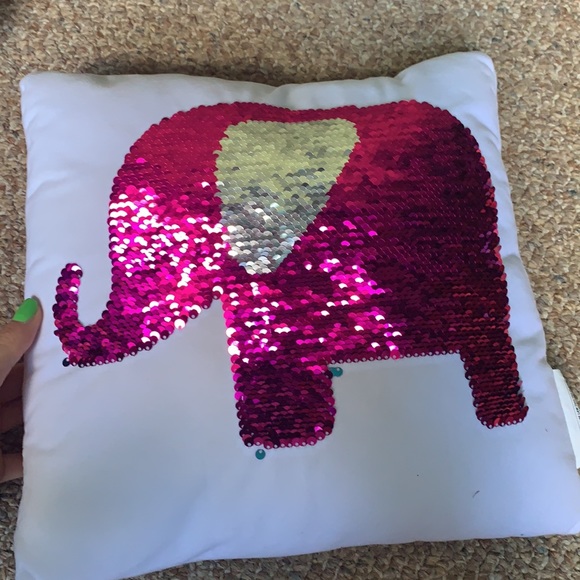 Pillows BUNDLE!! - Picture 3 of 3
